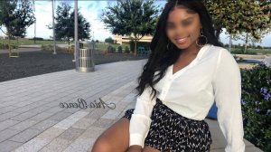 Ophelie adult dating in Grapevine